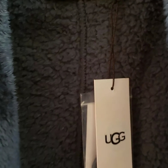 Cardigan ugg - Picture 3 of 12